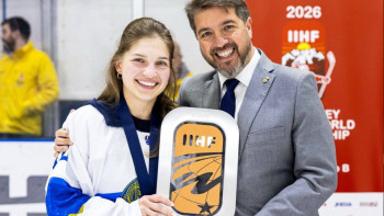 Фотография к новости: Женская сборная Казахстана по хоккею стала бронзовым призёром чемпионата мира