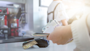 Фотография к новости: В Актюбинской области выявили нелегальный ломбард