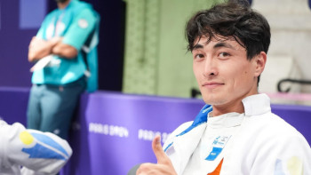 Фотография к новости: Ерлик Сертай завоевал серебро Гран-при по фехтованию в Будапеште