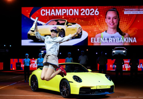 Фотография к новости: Рыбакина не будет продавать второй выигранный Porsche