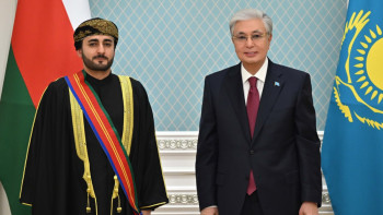 Фотография к новости: Токаев наградил заместителя Премьер-министра Омана орденом «Достық»