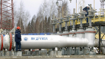 Фотография к новости: Как остановка поставок нефти по трубопроводу "Дружба" ударит по экономике Казахстана и его имиджу
