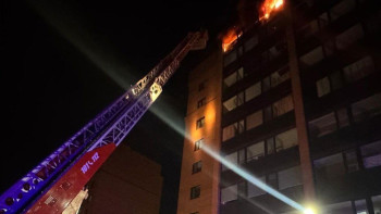 Фотография к новости: Огонь вспыхнул на балконе 9-этажки в Петропавловске