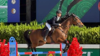 Фотография к новости: Казахстанский всадник взял золотую медаль в Ташкенте