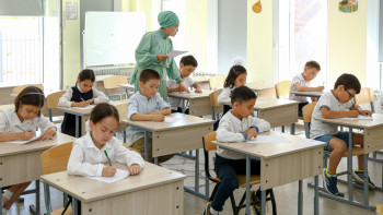 Фотография к новости: Учителей освободят от лишней отчетности: Мажилис одобрил законопроект