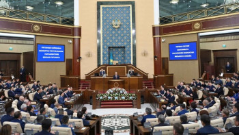Фотография к новости: Парламент одобрил масштабную политическую реформу в Казахстане
