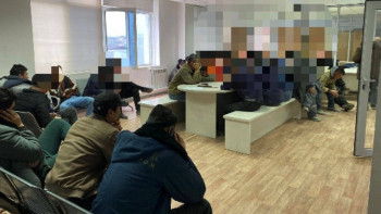 Фотография к новости: Кого в Мангистау попросили покинуть страну