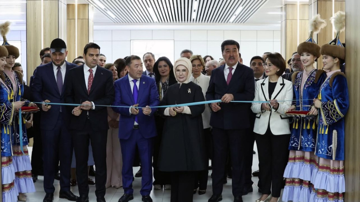  Instagram/emineerdogan