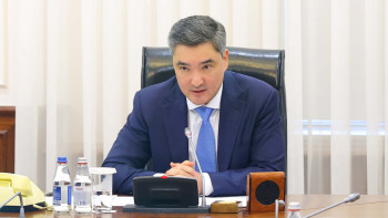 Фотография к новости: Бектенов поручил усилить поддержку легкой промышленности