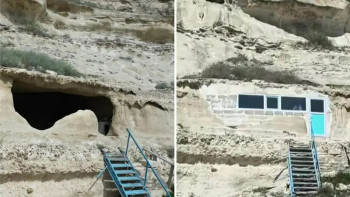 Фотография к новости: В Мангистау неизвестные изменили облик скальной мечети Капам ата