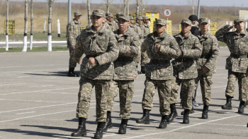 Фотография к новости: Военнослужащим предлагают новые выплаты и льготы