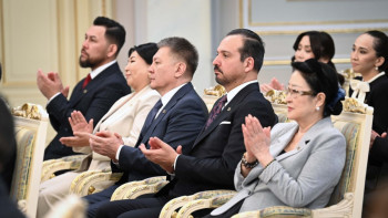Фотография к новости: Президент вручит ключи от квартир деятелям искусства