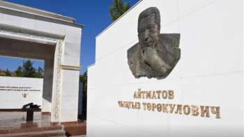 Фотография к новости: Сергей Безруков рассказал об участии в кыргызском фильме про Чингиза Айтматова