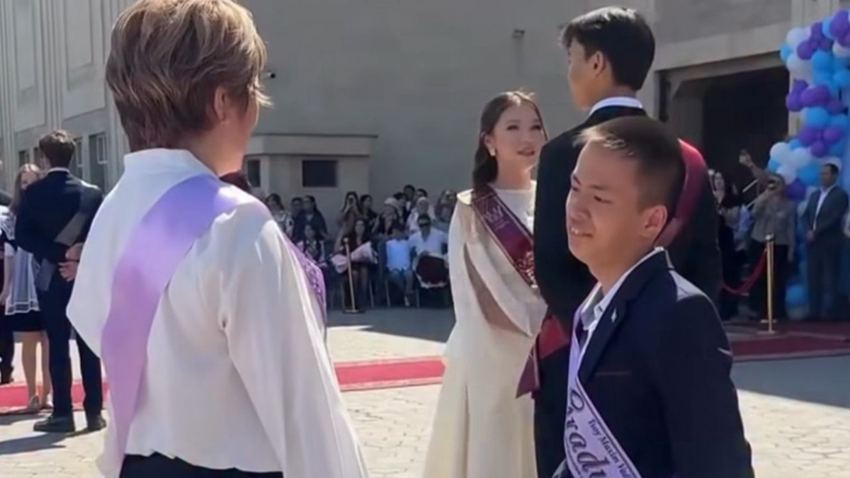  Кадр из видео