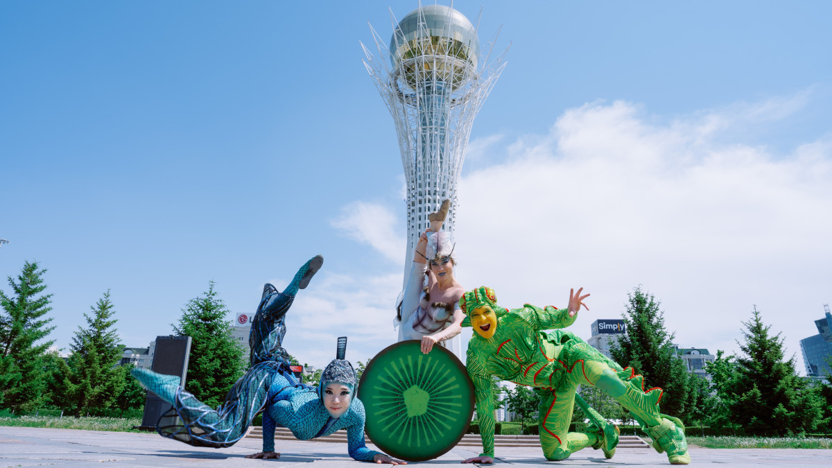  Cirque du Soleil