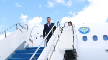 Фотография к новости: Садыр Жапаров прибыл в Астану на саммит ЕАЭС