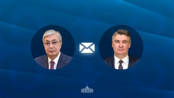 Фотография к новости: Глава государства поздравил Президента Хорватии с Днем Государственности