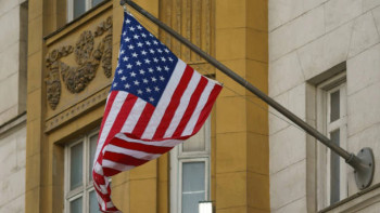 Фотография к новости: После волны критики: США смягчили спорные правила выдачи грин-карт