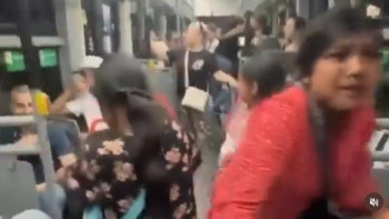 Фотография к новости: Девочек, пристававших к прохожим в Алматы, снова заметили в Казахстане?