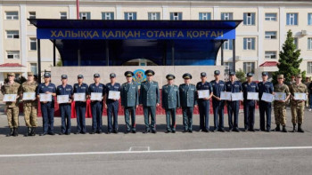 Фотография к новости: Лучшие срочники Нацгвардии получили гранты на обучение