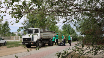 Фотография к новости: Более 130 человек навели порядок на визитной карточке Курчатова