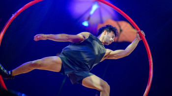 Фотография к новости: Как создается магия Cirque du Soleil: журналистов пустили за кулисы шоу