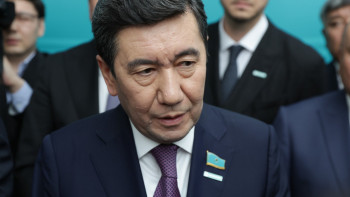 Фотография к новости: Ерлан Кошанов рассказал о роли AMANAT в реализации реформ в Казахстане