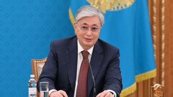 Фотография к новости: Президент поздравил Головкина с включением в Международный зал боксерской славы