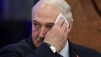 Фотография к новости: Лукашенко извинился перед Зеленским, назвав его «молодым и неопытным»