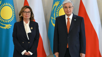 Фотография к новости: Токаев встретился с Маршалом Сената Польши в Акорде