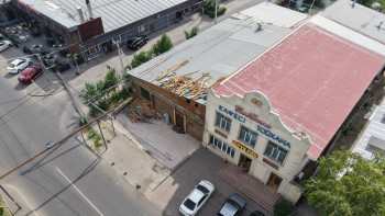 Фотография к новости: В Алматы снесли очередное незаконное кафе