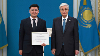 Фотография к новости: Корреспондент BAQ.KZ Олжас Адай стал обладателем президентского гранта