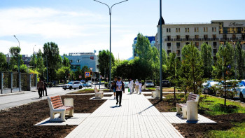 Фотография к новости: В Астане открыли новую аллею в честь Дня Конституции