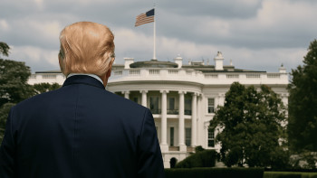 Фотография к новости: Памятную монету с изображением Трампа начнут чеканить в США