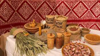 Фотография к новости: «Наследие Золотой Орды»: Продукцию на 6 млн тенге реализовали креаторы области Улытау