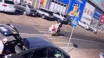Фотография к новости: Мопедист сбил женщину на пешеходном переходе в Алматинской области