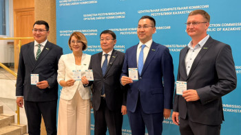 Фотография к новости: «У нас все звезды»: в «Ауыл» объяснили отсутствие Баккожаева в списке кандидатов