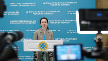 Фотография к новости: Глава ЦИК Казахстана встретился с наблюдателями МПА СНГ перед выборами