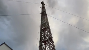 Фотография к новости: Пятилетние дети едва не сорвались с телевышки в ВКО