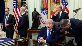 Фотография к новости: Трамп подписал новые указы об ограничении гражданства по рождению в США