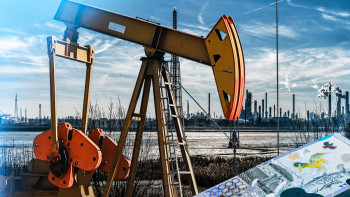 Фотография к новости: Нефть дорожает из-за сомнений в соглашении США и Ирана