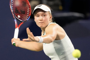Фотография к новости: Рыбакина отыгралась у Осаки и вышла в полуфинал турнира в Торонто