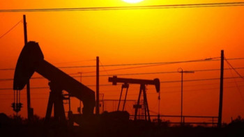 Фотография к новости: Нефть Brent немного подешевела после рекордного роста