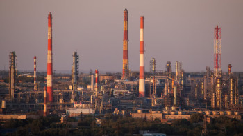 Фотография к новости: Атака беспилотников остановила нефтезавод в российском Орске на полгода