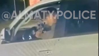 Фотография к новости: Алматинец попал под суд после демонстрации «оружия»