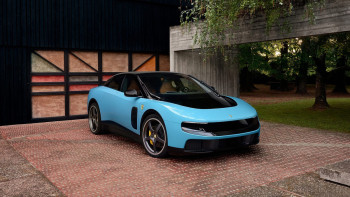 Фотография к новости: Электрокар Ferrari Luce продали за рекордные $40 млн на аукционе