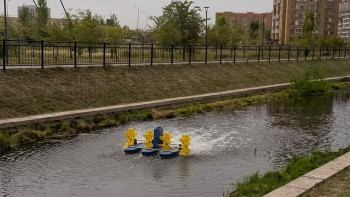 Фотография к новости: Мусор, ил и водоросли: как очищают реку Сарыбулак в Астане