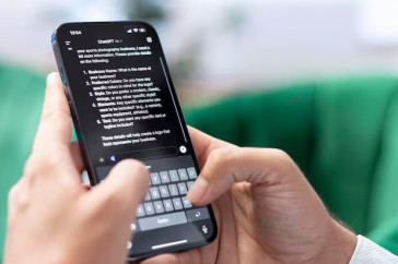 Фотография к новости: ChatGPT будет отвечать подросткам иначе: что меняет OpenAI