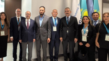 Фотография к новости: Международные наблюдатели обсудили с представителями Respublica ход избирательной кампании