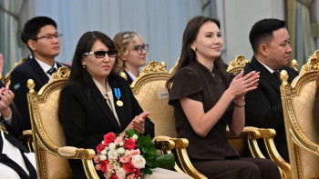 Фотография к новости: Токаев дал поручение Правительству и акимам по поддержке педагогов